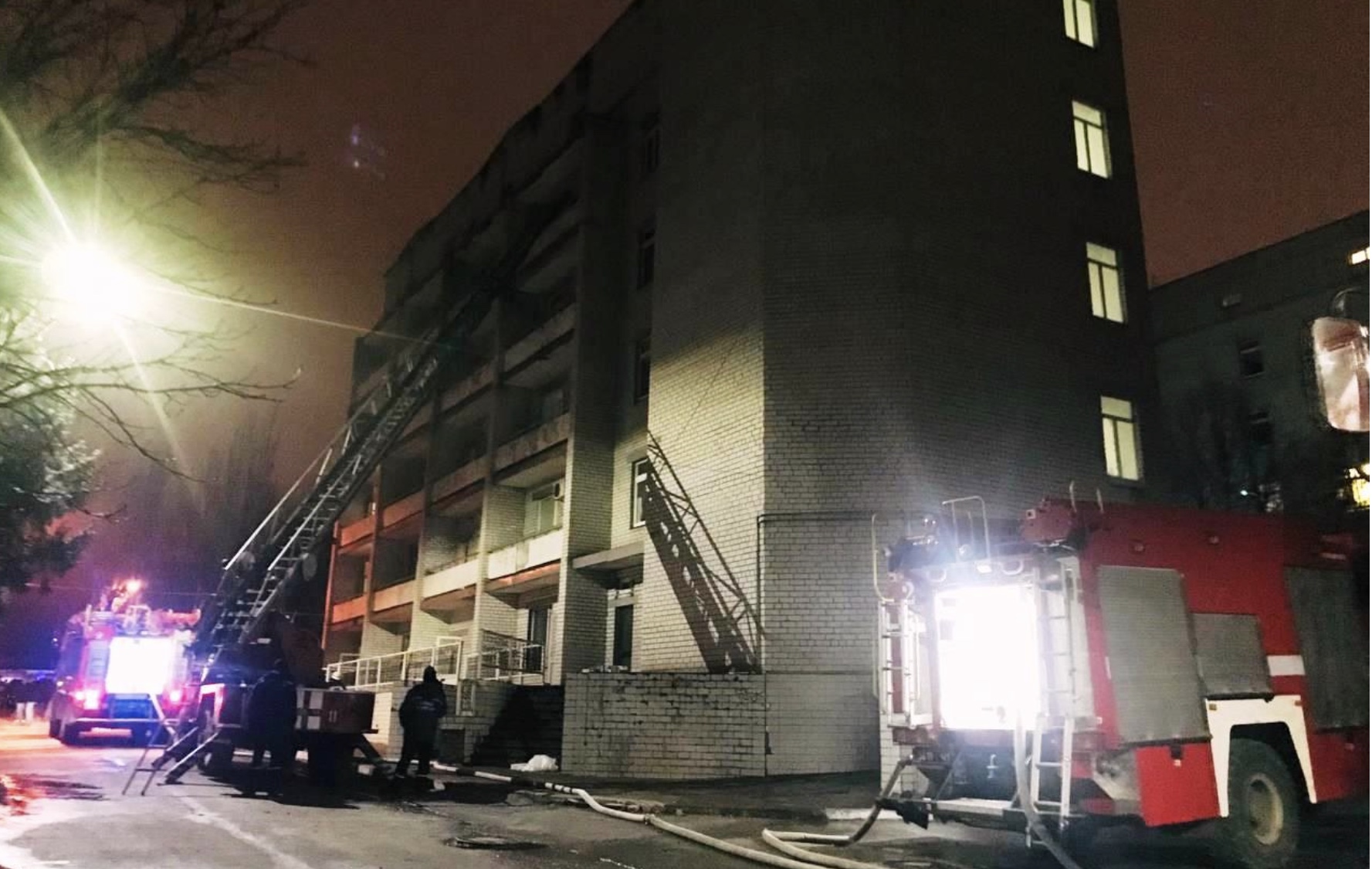 В Запорожье задержали ответственного за пожарную безопасность в инфекционной больнице