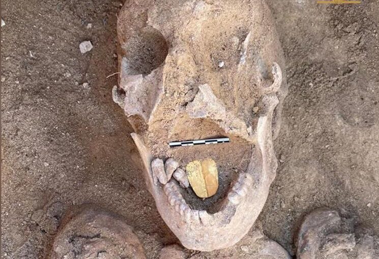 В Египте нашли мумию с золотым языком