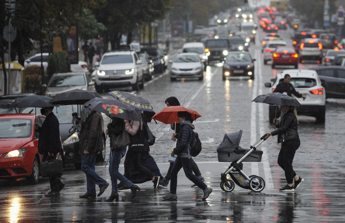 Холодні ночі та тепло вдень - синоптики про погоду в Україні