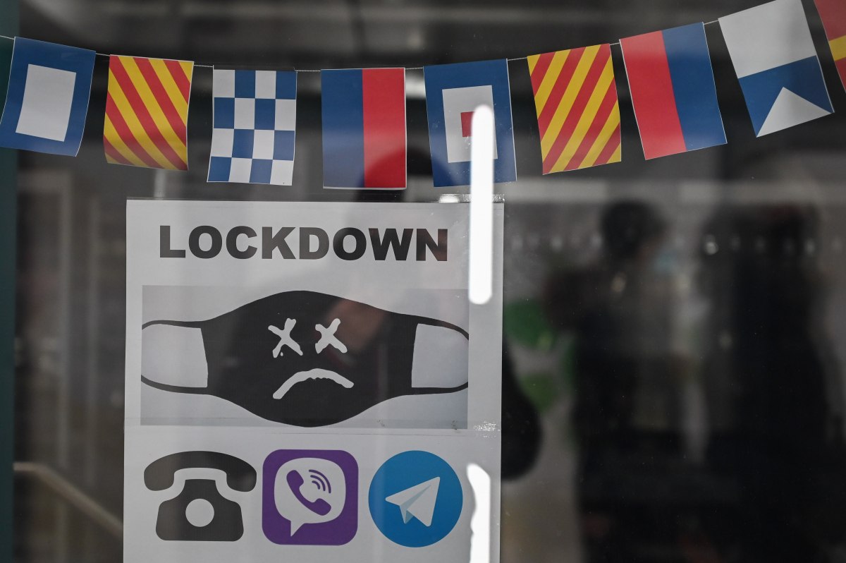 Жесткий карантин в Киеве: как будут работать предприятия и учреждения