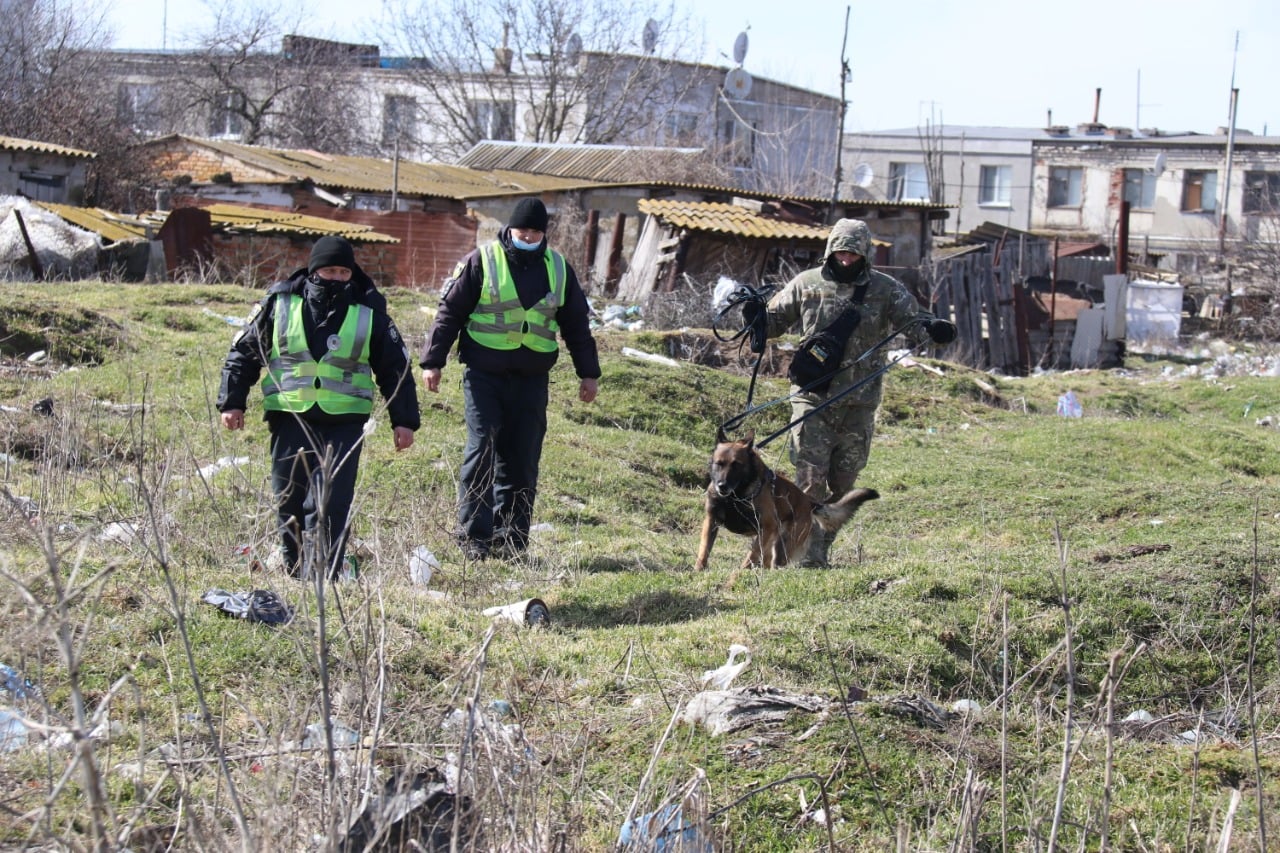 Дружив з батьком: правоохоронці розповіли про підозрюваного у вбивстві семирічної дівчинки