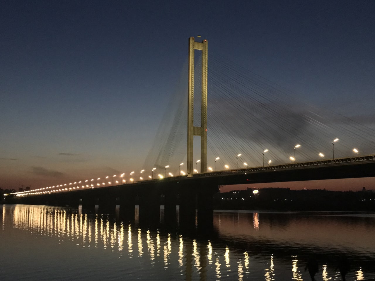 В Киеве на выходные частично ограничат движение по Южному мосту