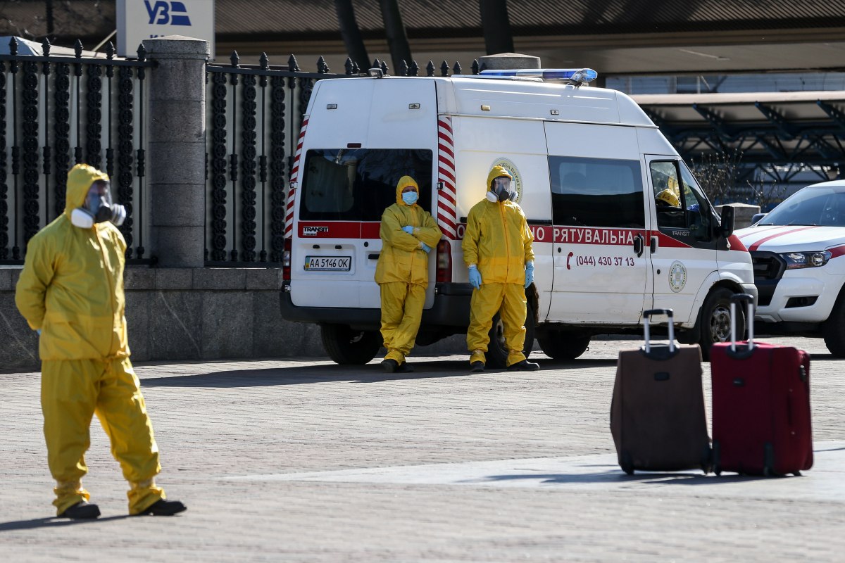 На Україну чекає ще не одна хвиля коронавірусу - експерт