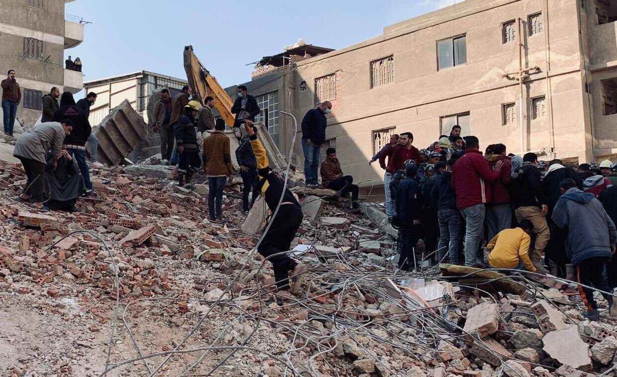 В Каїрі обвалився будинок: загинуло вісім людей - відео