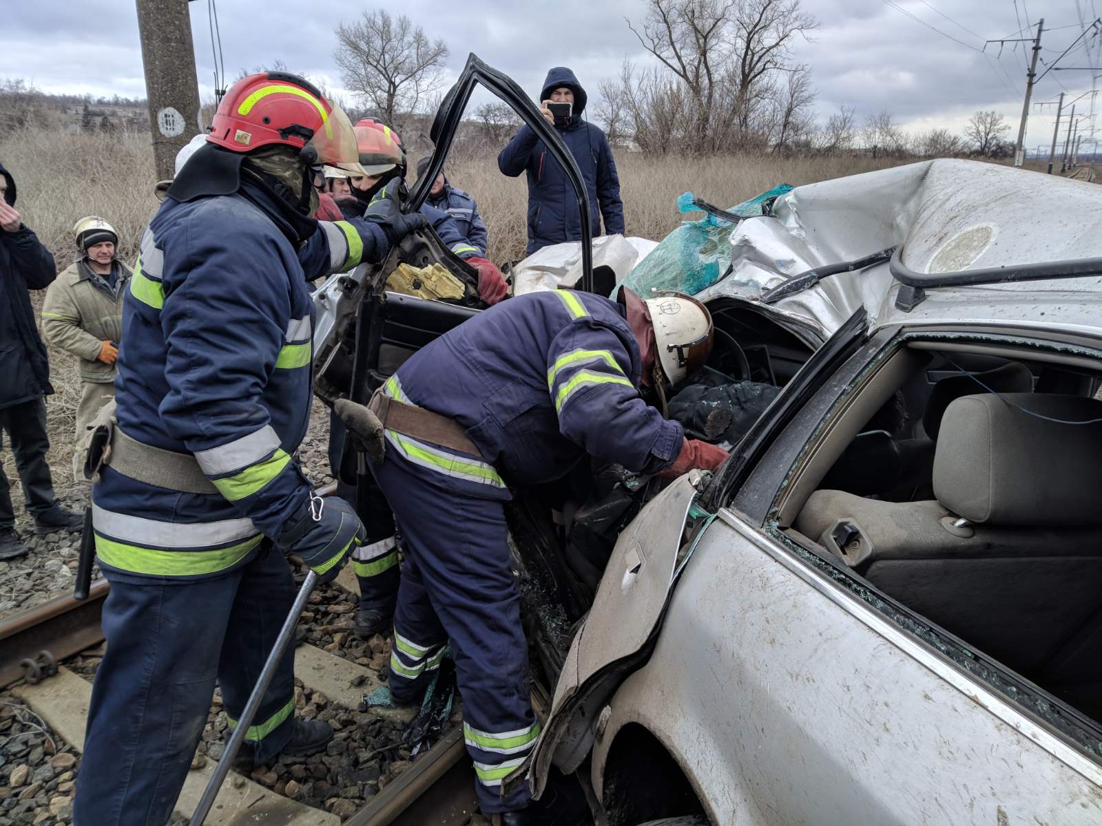  Столкновение поезда и автомобиля в Донецкой области