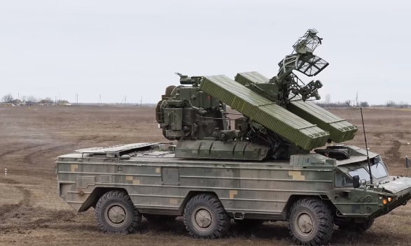 Українські військові провели навчання на кордоні з Кримом