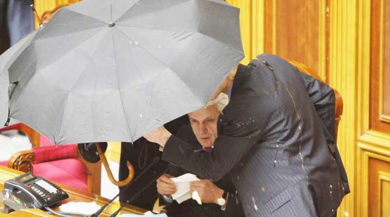 РНБО доручило СБУ розібратися з нардепами, які ратифікували Харківські угоди