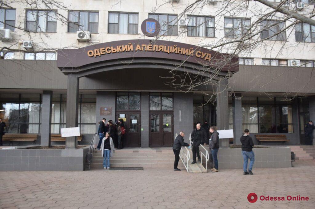 Суд, який слухає справу Стерненка, обшукали детективи САП і НАБУ