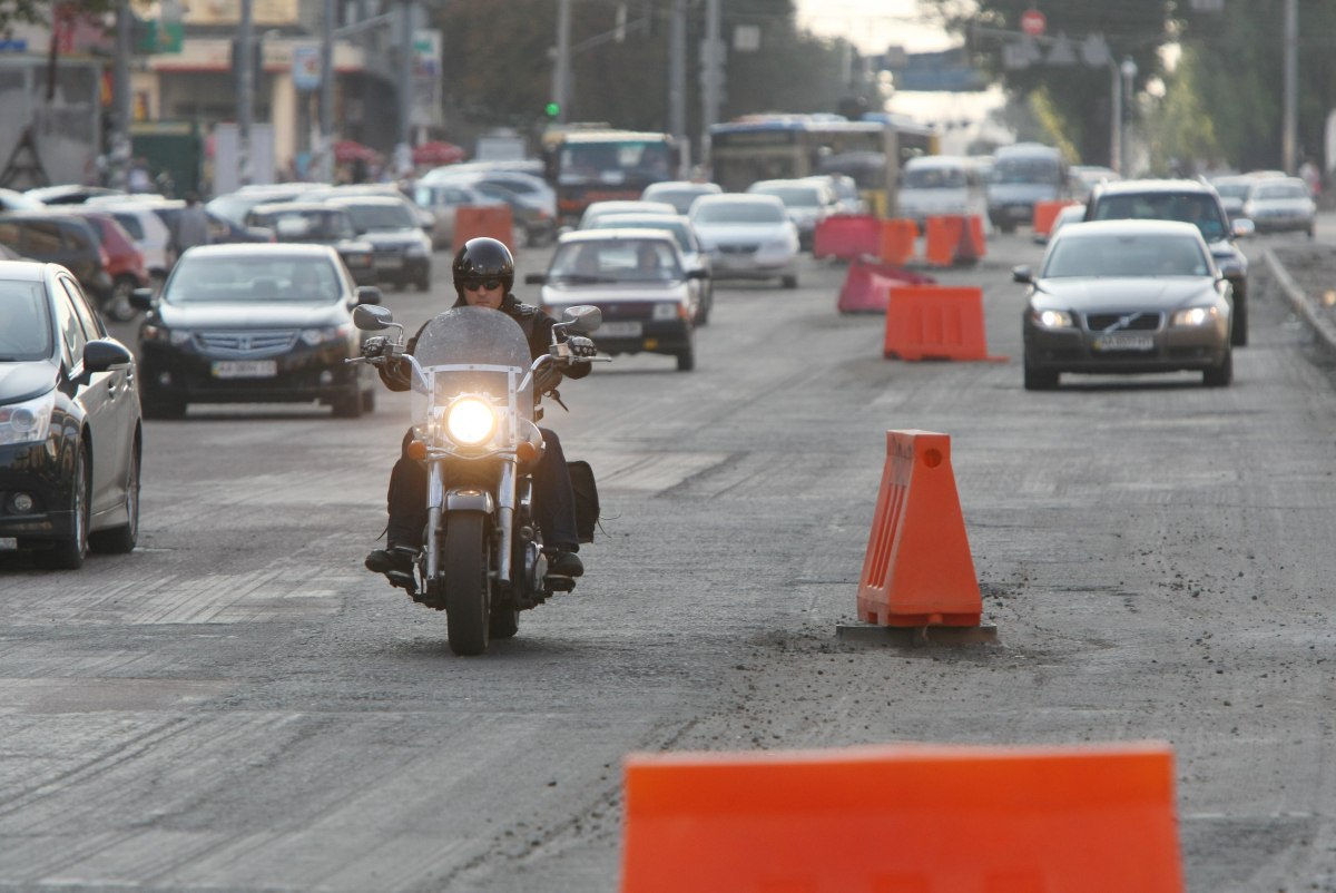 На двух улицах в Киеве стартует дорожный ремонт: схема объезда