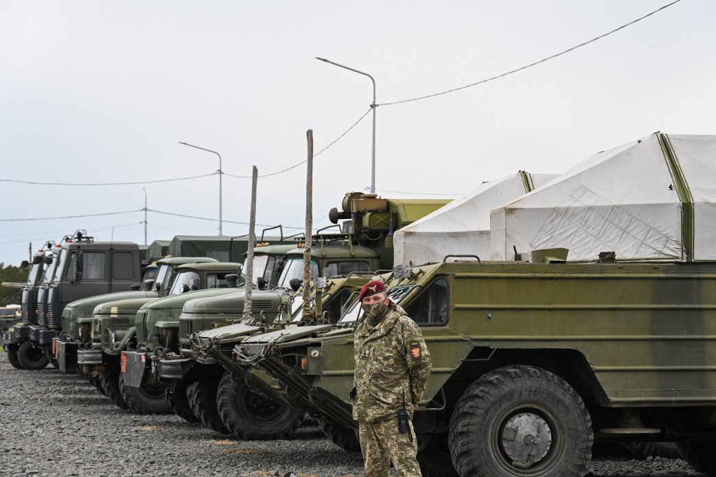 Стороны ТКГ договорились установить "пасхальное перемирие", но не до конца - Арестович