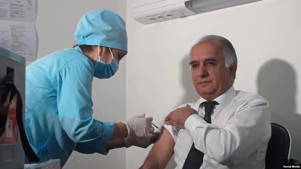 В Таджикистане уволили заместителя министра, не различавшего Южную и Северную Корею