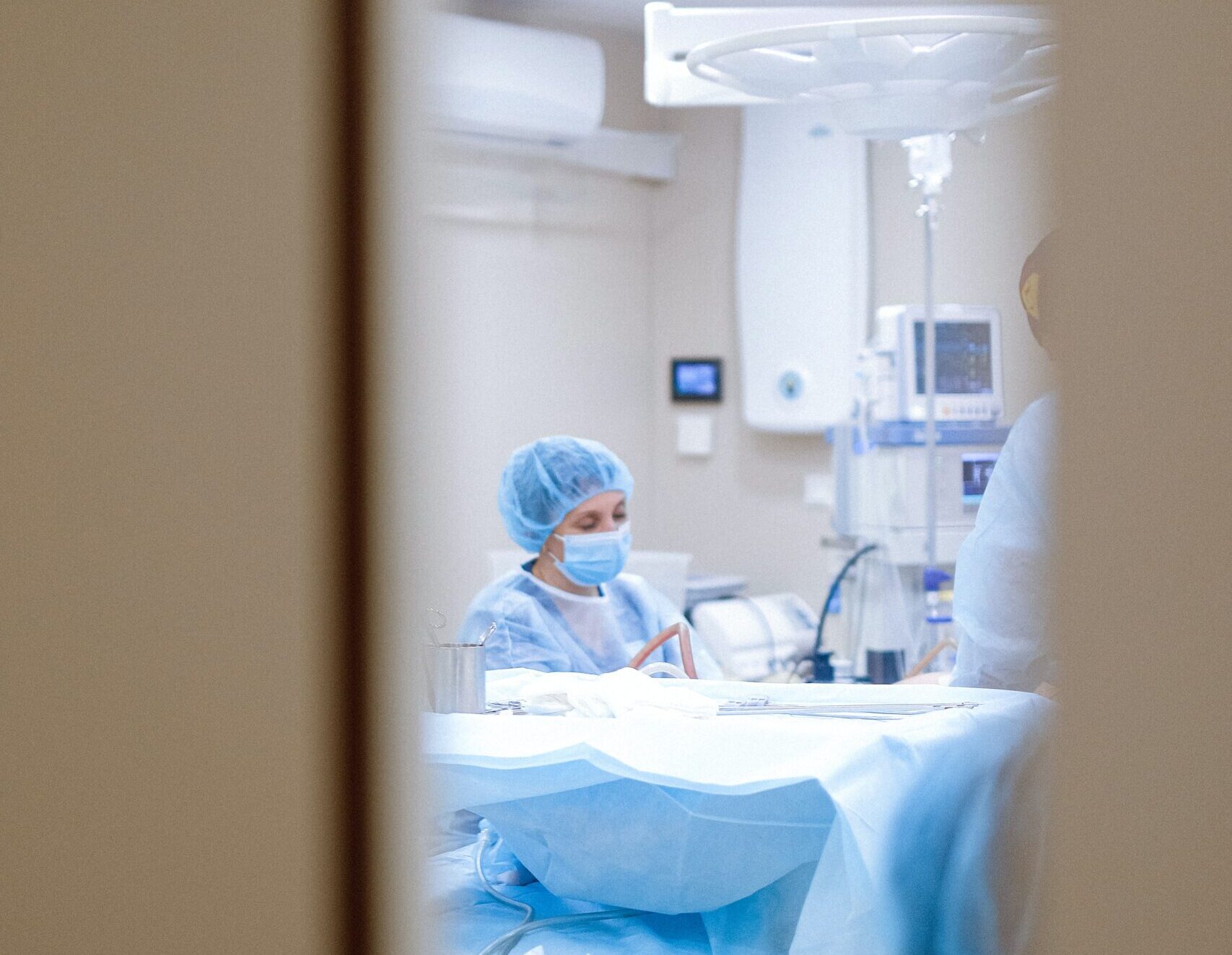 У Львові дворічне дитя випило засіб для миття духовки й отримало опіки шлунку