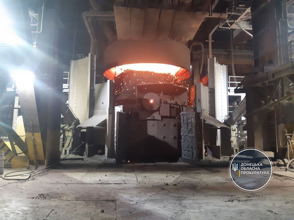 На Мариупольской "Азовстали" произошел взрыв, рабочий остался без ноги