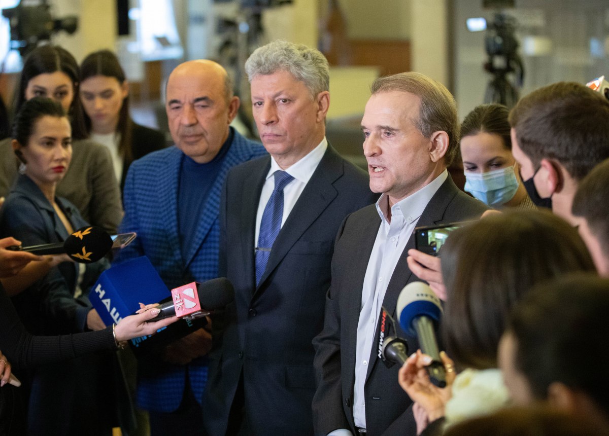 Як Медведчука за держзраду ловили, а він сам прийшов