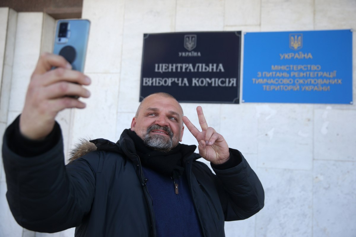 Суд во второй раз отменил победу Вирастюка на довыборах Рады