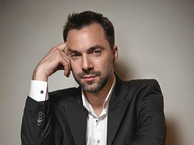 За власним бажанням: Арестович пішов від Єрмака та з ТКГ