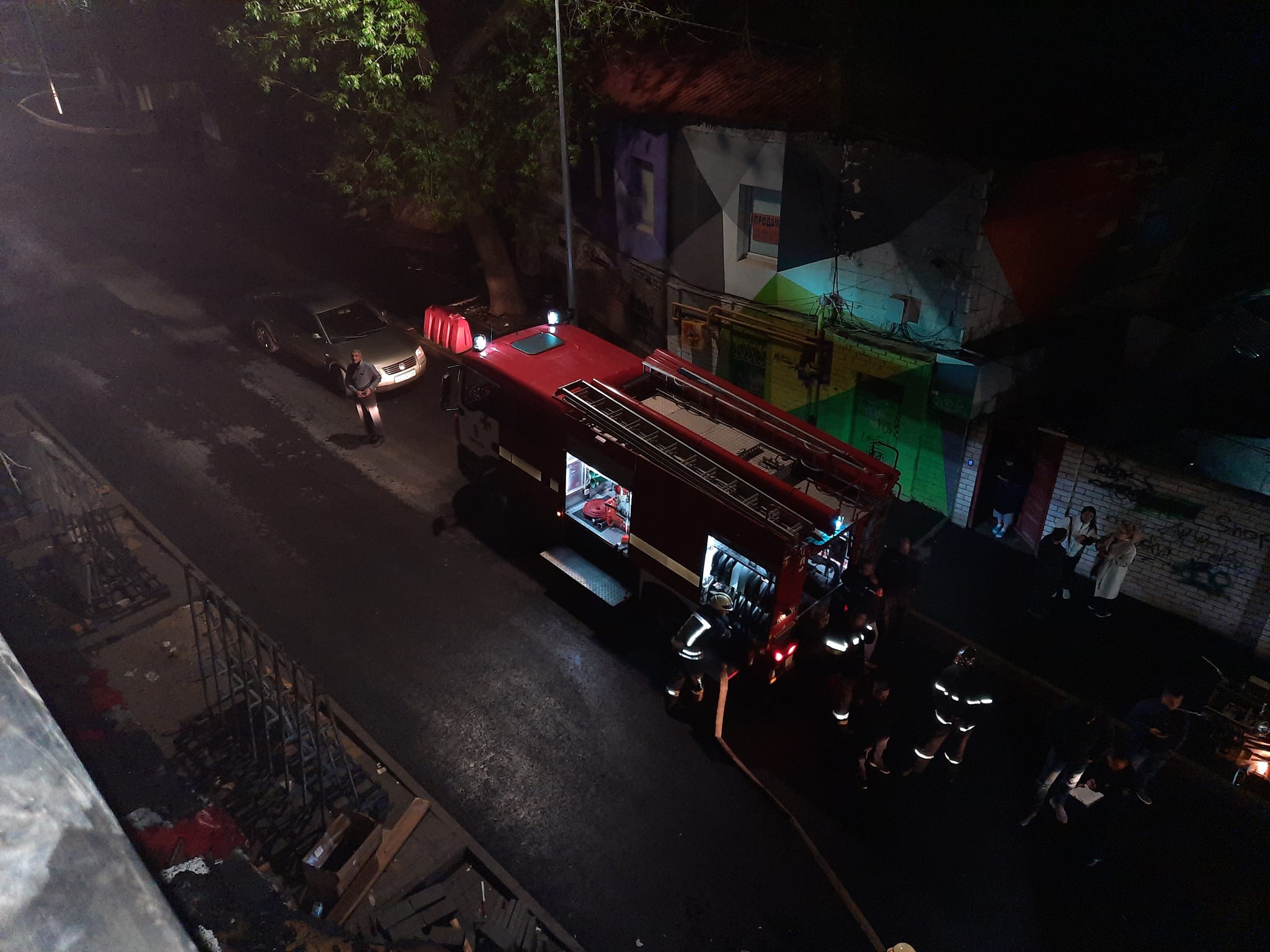 В Харькове горел новый торговый центр: эвакуировали 200 человек - фото