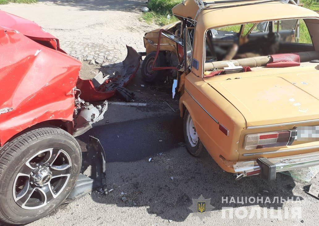 В Одеській області в аварії загинула багатодітна жінка: її діти та мати поранені