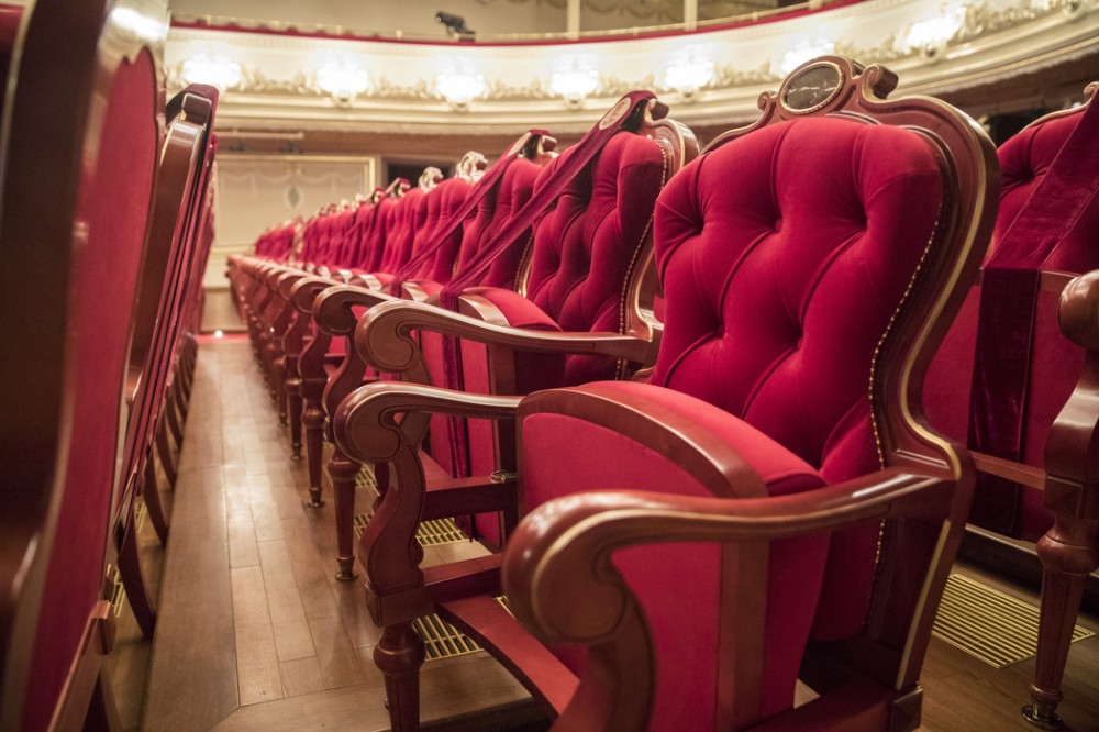 У Полтаві даруватимуть квитки у театр за вакцинацію від коронавірусу