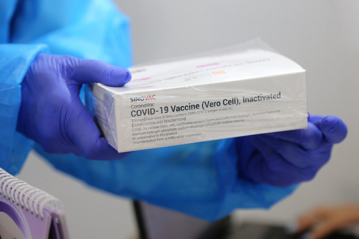 Ампули с вакциною CoronaVac от Sinovac Biotech 