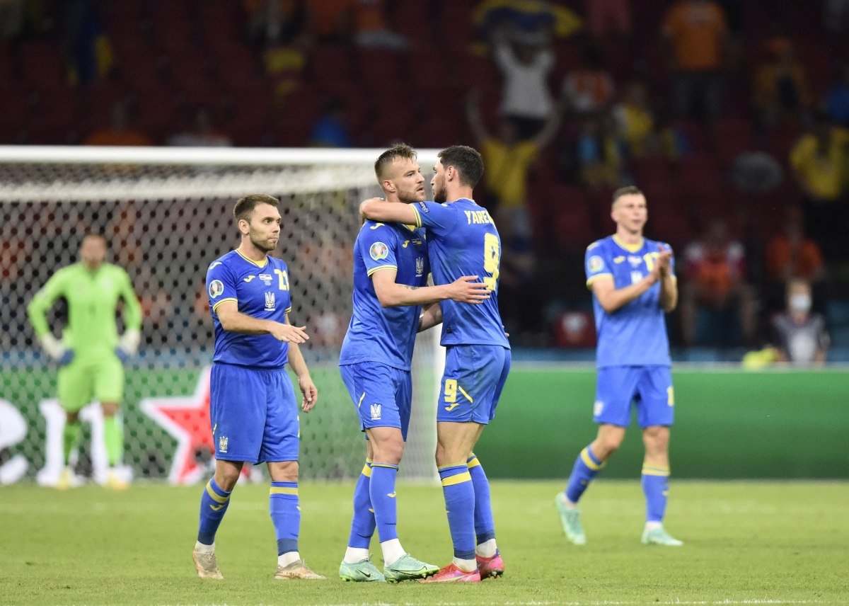 Украина вышла в 1/8 финала Евро-2020
