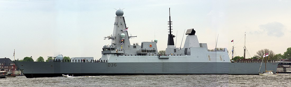 Минобороны Великобритании отрицает обстрел своего корабля в Крыму