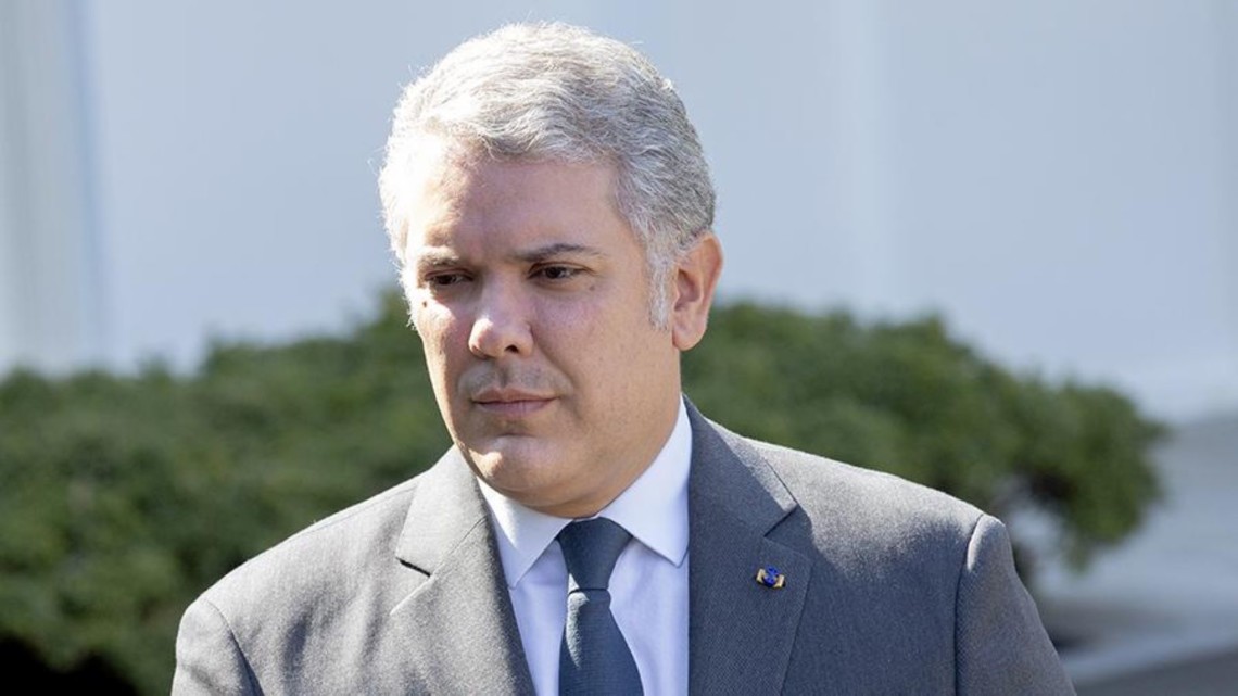 В Колумбии обстреляли вертолет с президентом на борту