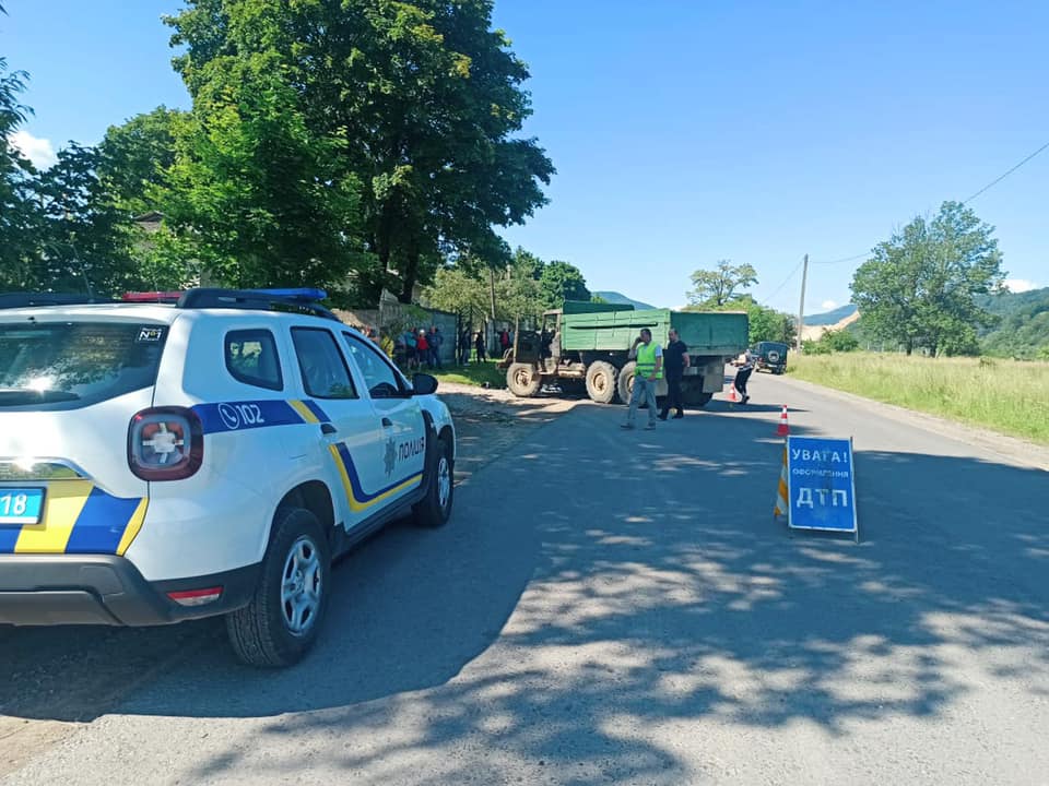 На Прикарпатье двое 18-летних ребят разбились на мотоцикле