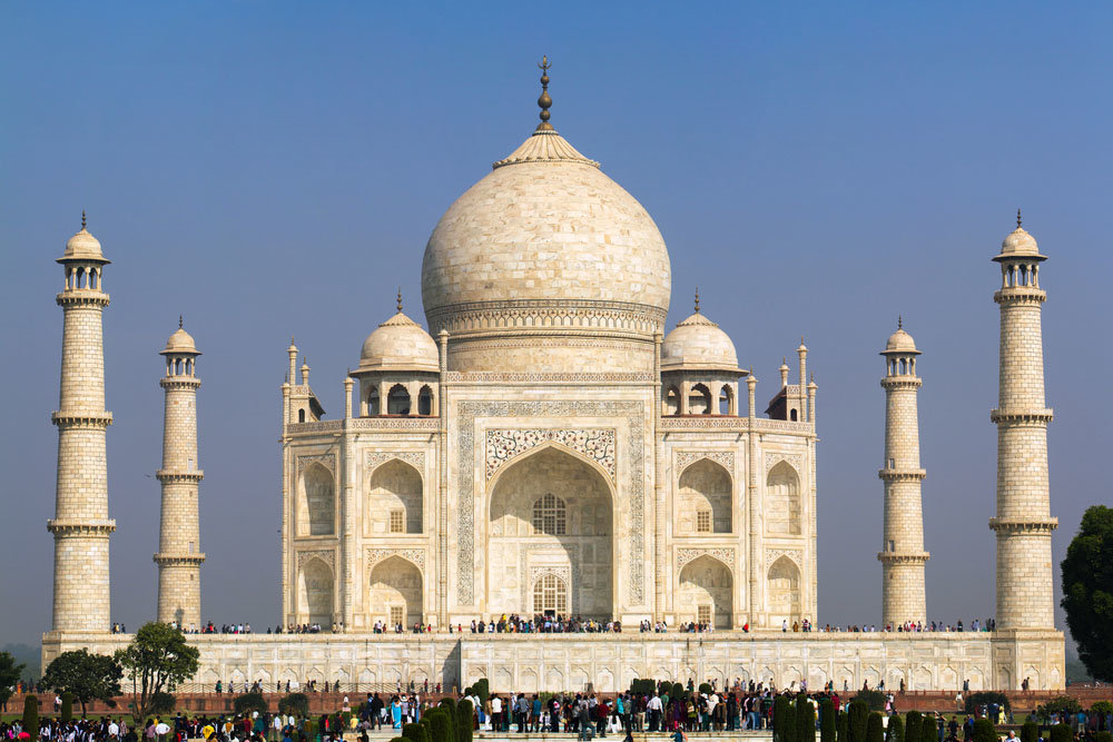 Пандемія в Індії йде на спад: для туристів відкрили Тадж-Махал