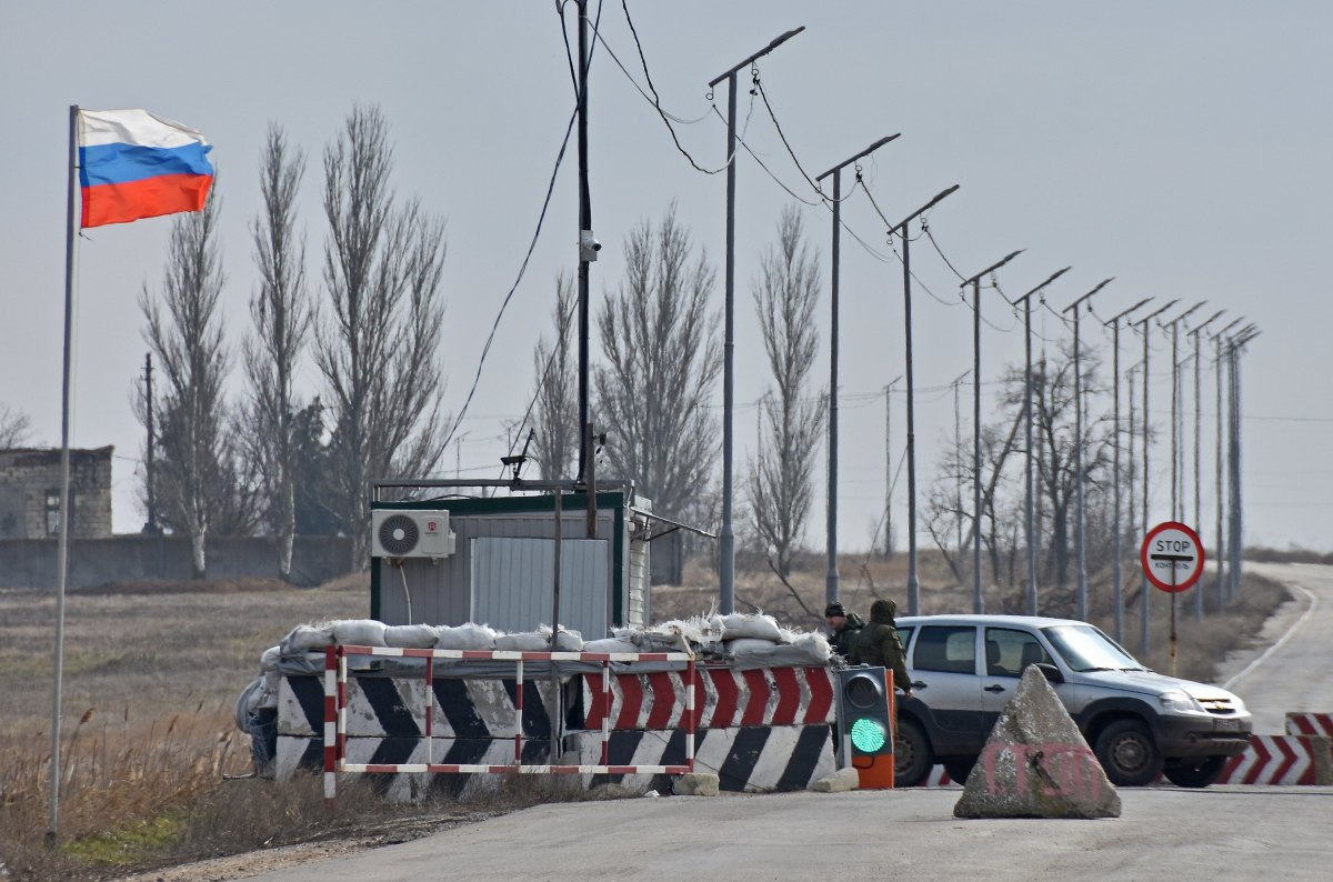 КПВВ "Чаплинка" на границе с Крымом не будет до 15 июля