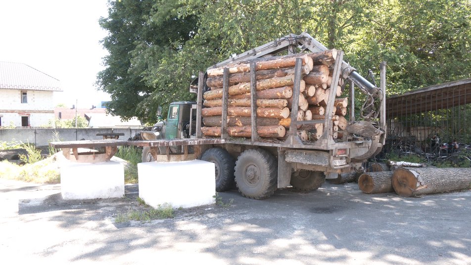 У Рівненській області колесо, що відлетіло від вантажівки, вбило чоловіка
