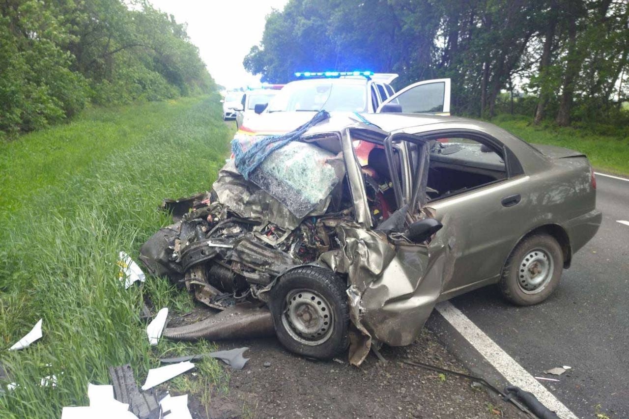 У Харківській області зіткнулись Toyota і Daewoo: загинуло три людини