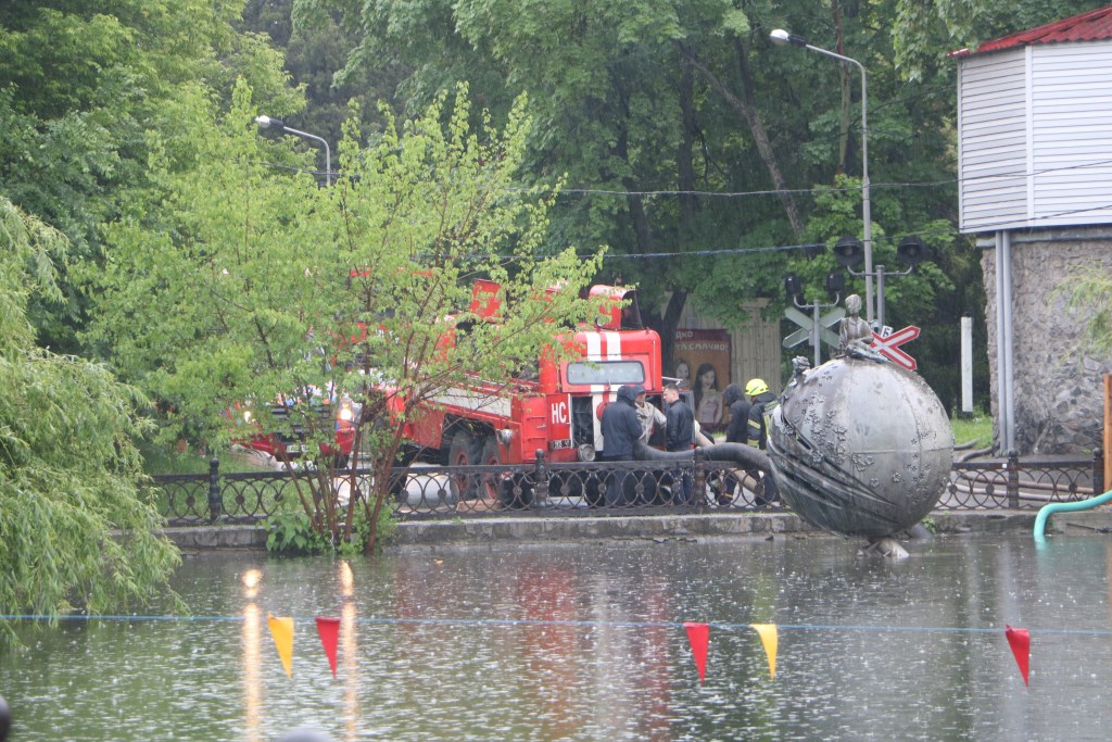 Негода у Дніпрі: підтоплено 90 будинків та понад 150 дворів