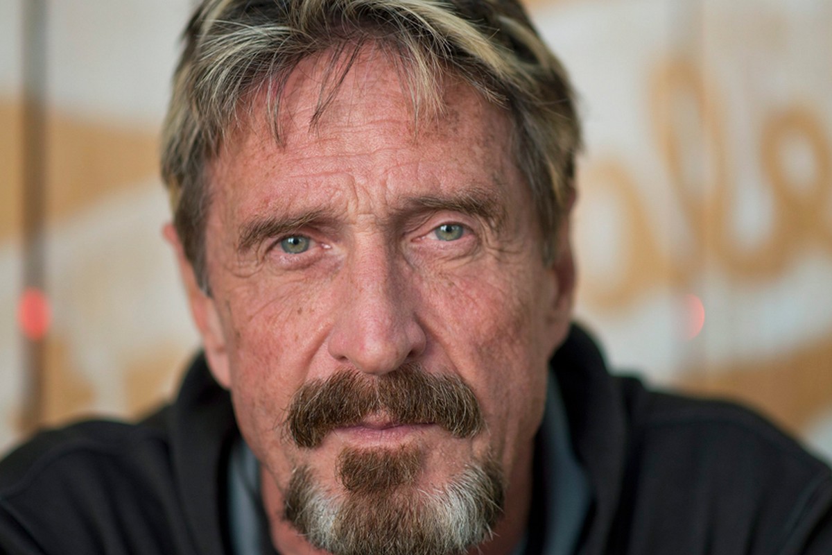 Вдова разработчика McAfee Джона Макафи требует повторного вскрытия тела мужа