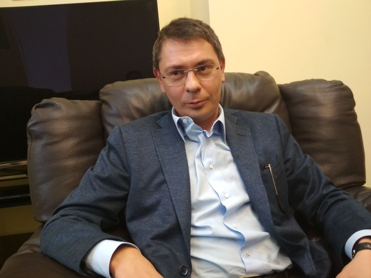 Суд по хищению "Запорожьеоблэнерго" перенесли из-за пьяного нардепа (видео)