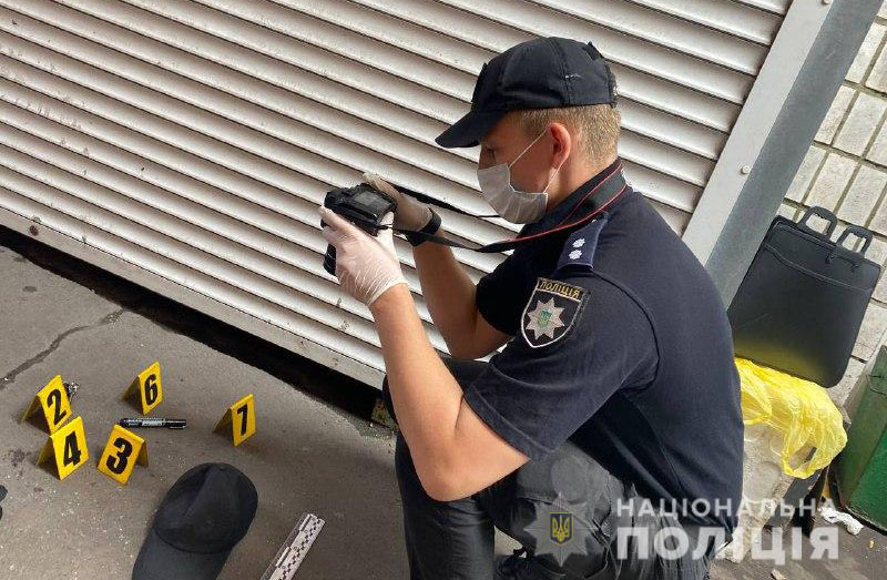 У Маріуполі чоловік вбив іншого на ринку пінцетом, а потім побіг додому