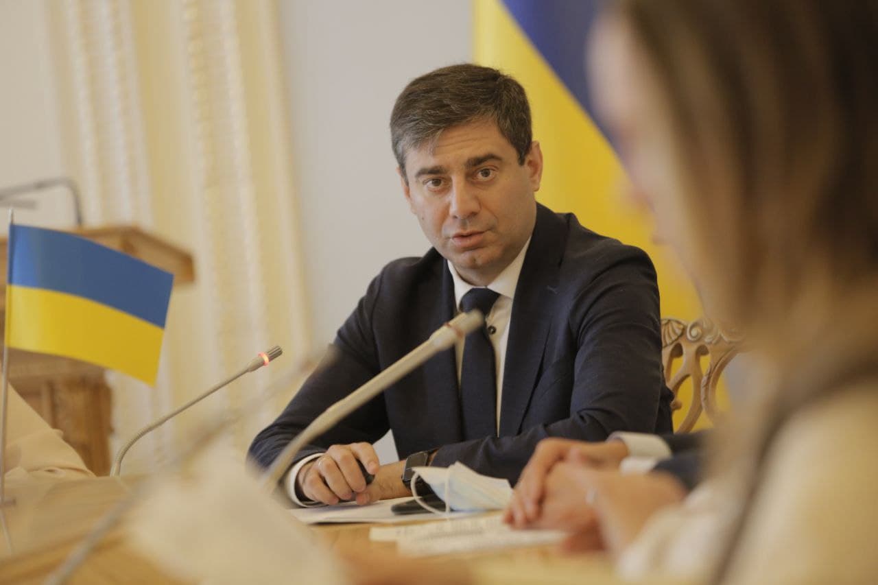 Коломойский спасал Донбасс: интервью с депутатом о деоккупации и нацменьшинствах