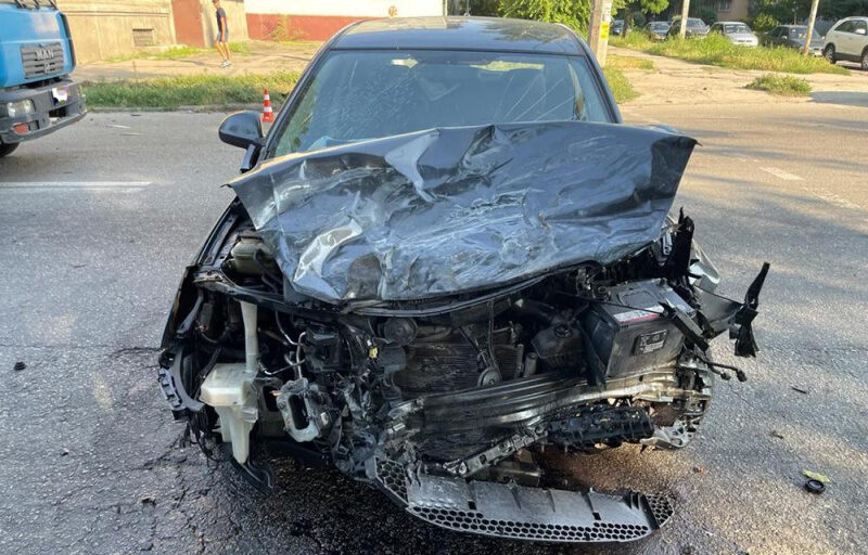 У Запоріжжі в ДТП постраждало 13 людей, з них двоє - дітей