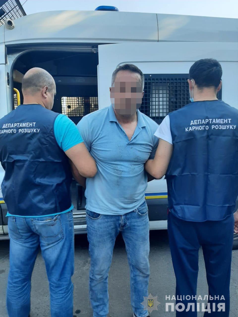 Знайшли іноземця, який втік з-під варти у суді Харкова - відео