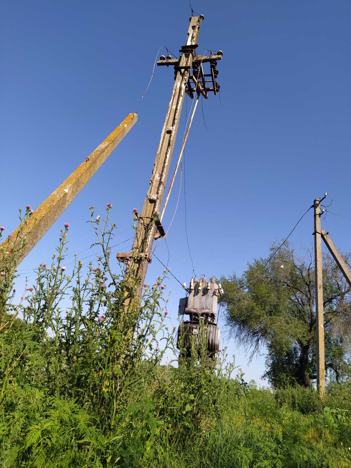 Люди ховалися у підвалах та льохах: бойовики обстріляли селище Тарамчук на Донбасі