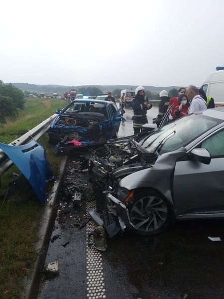 Семеро людей постраждали у ДТП на Львівщині - фото