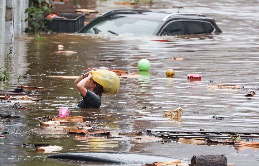 Повінь у Європі: вода змиває цілі міста у Німеччині, Бельгії і Нідерландах