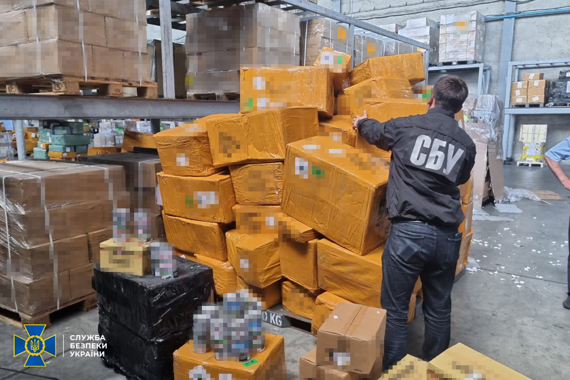 У Борисполі намагалися контрабандно ввезти гаджети "Apple" на понад 30 мільйонів (Фото)