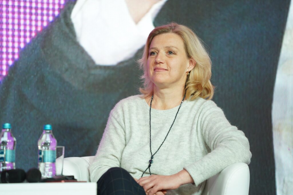 Юлия Лапутина - биография, фото, последние новости - ПАРЛАМЕНТ.UA