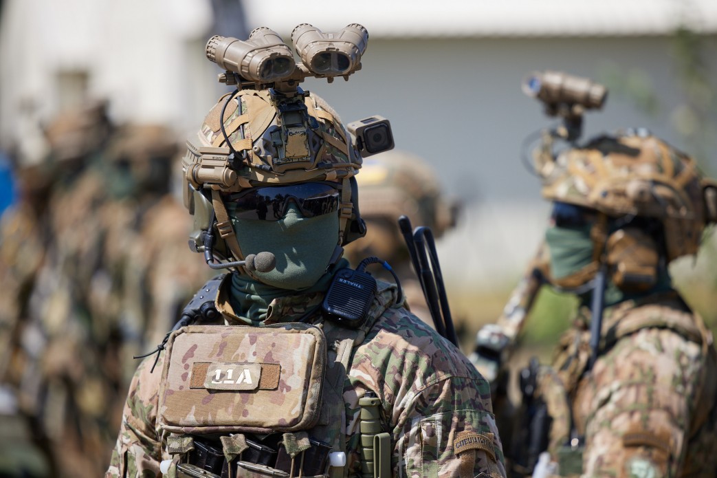 Українські військові