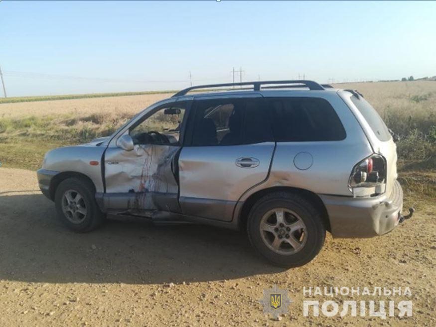 У Херсонські області зіткнулись авто та мотоцикл: загинули байкер та пасажирка