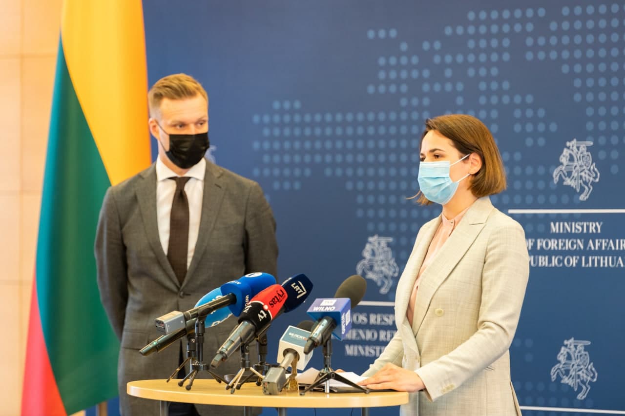 Команда білоруської опозиціонерки Тіхановської отримала дипстатус в Литві