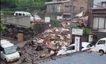 В Японії евакуюють майже 400 тисяч людей через сильні дощі