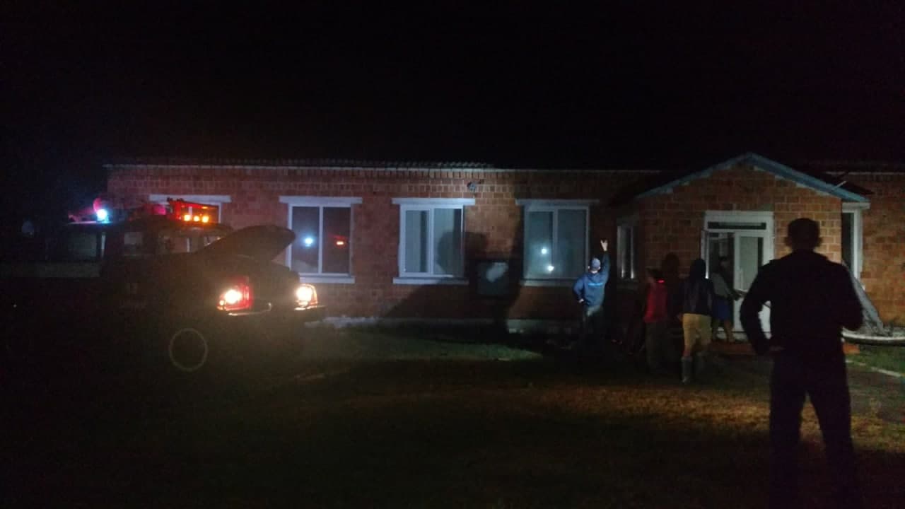 Школа загорілася у Рівненській області після удару блискавки