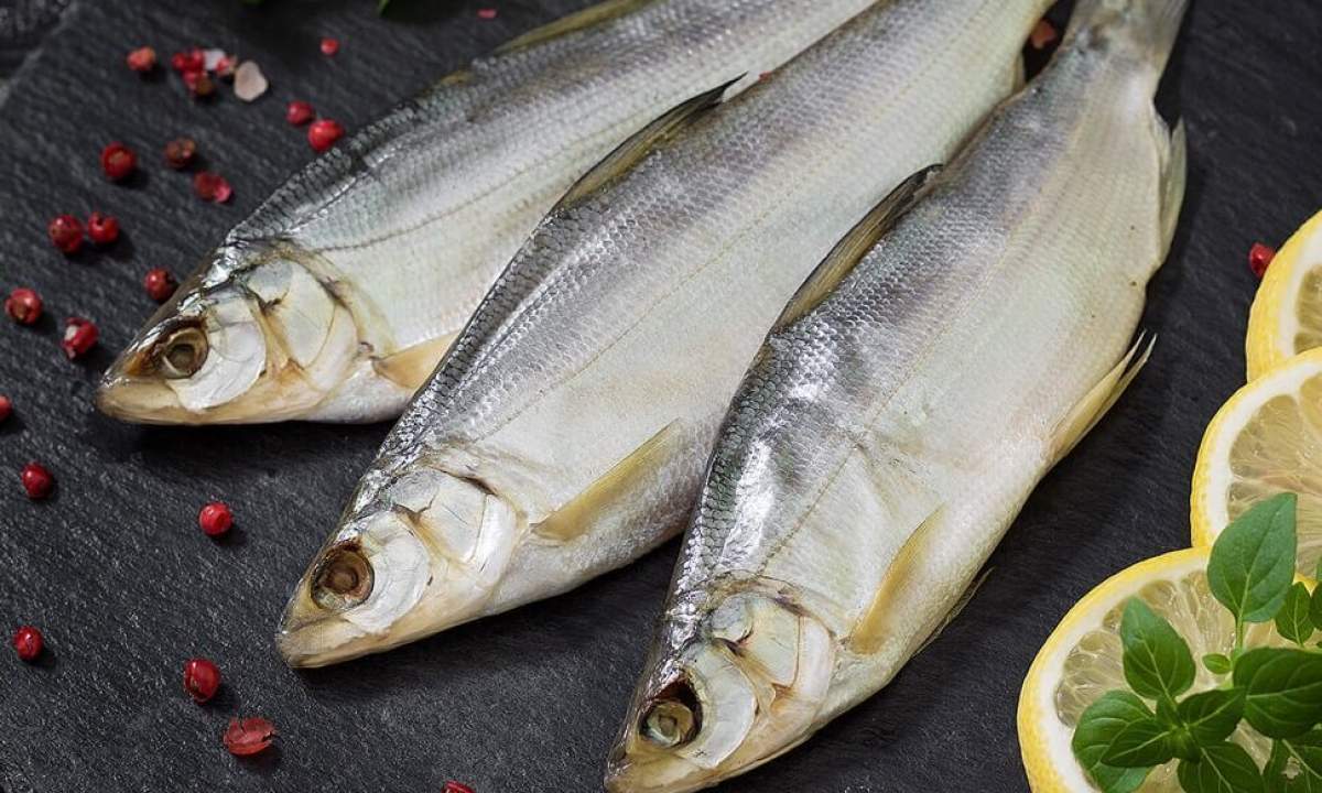 В Запорожье женщина умерла из-за вяленой рыбы: ее муж в больнице